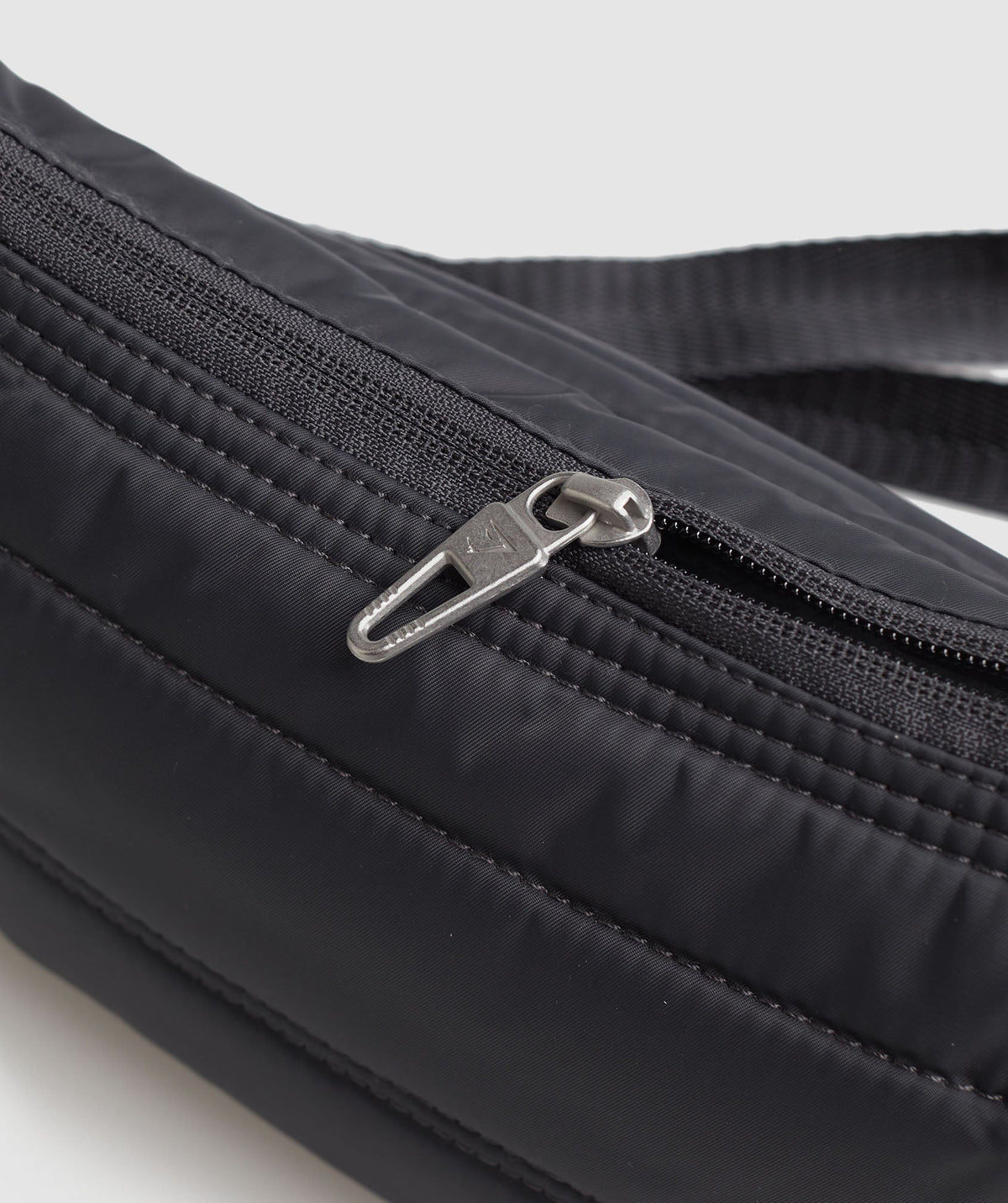 PREMIUM LIFESTYLE SHOULDER BAG