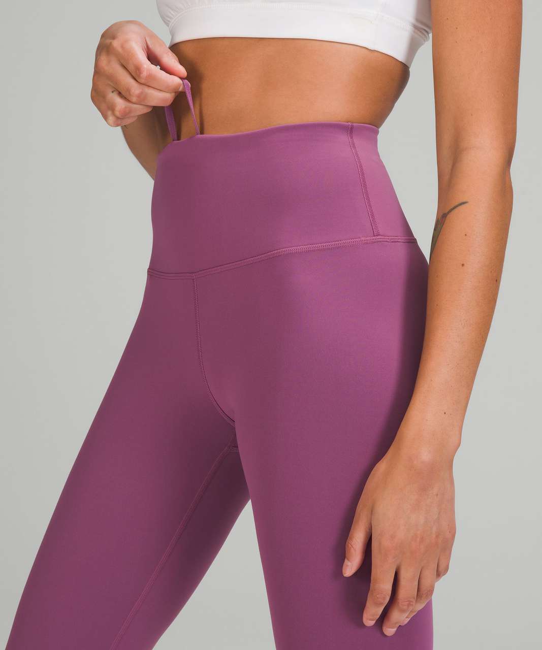 Lululemon Wunder Train High-Rise Tight 28"