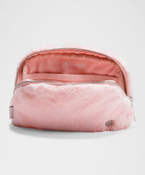 Everywhere Belt Bag Plush Fleece