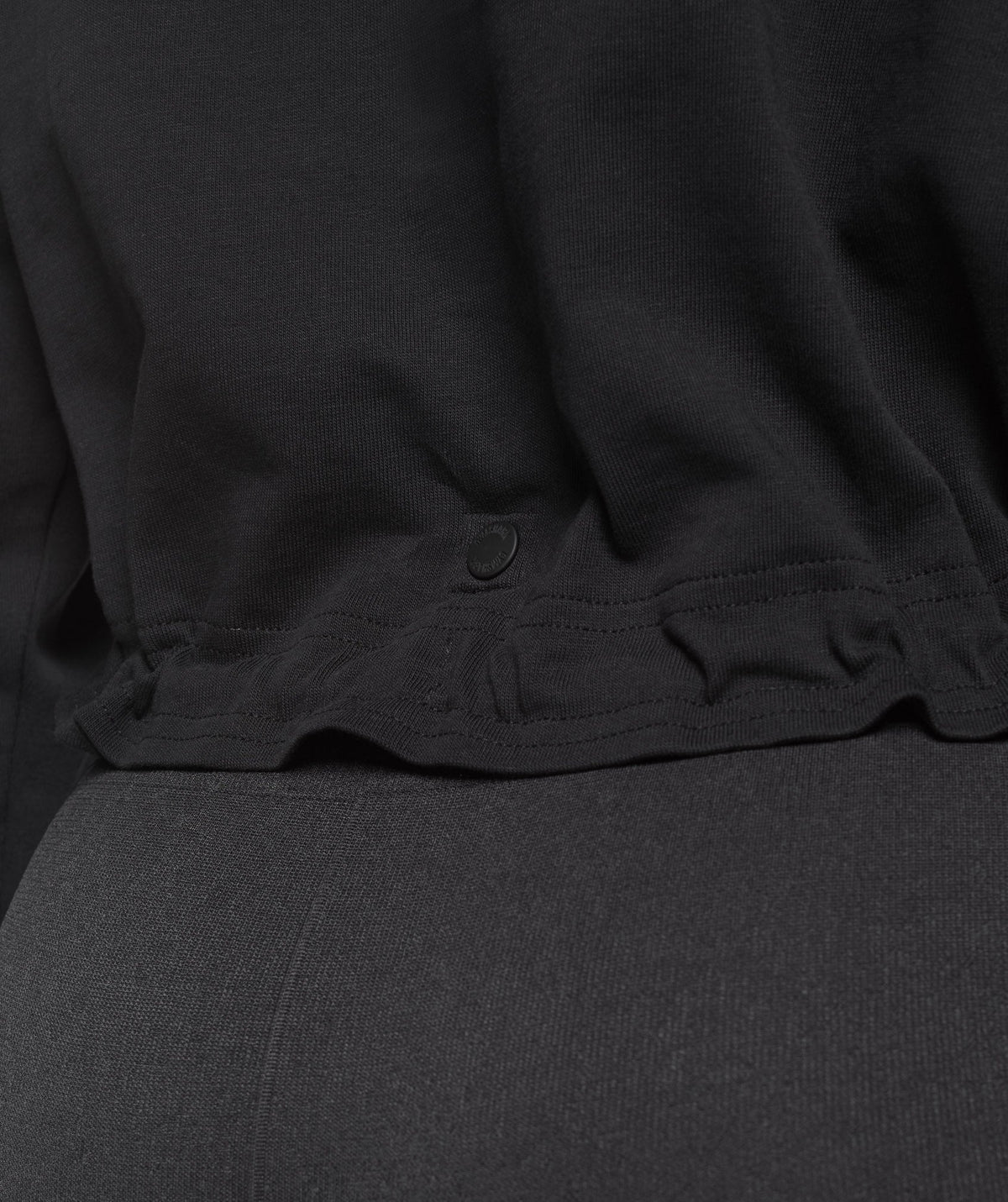LIFTING LIGHTWEIGHT 1/4 ZIP PULLOVER
