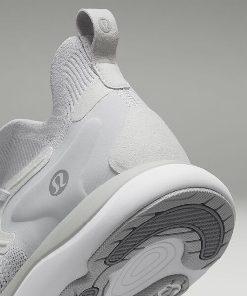 Chargefeel 2 Mid Women's Workout Shoe