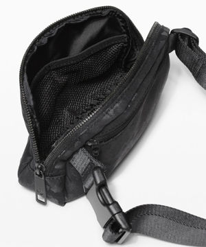 Everywhere Belt Bag 1L