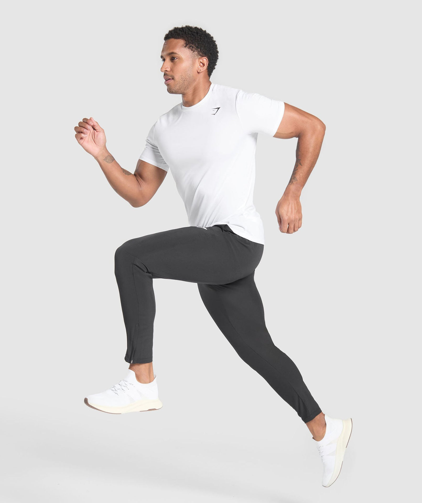 FITNESS APPAREL WOVEN JOGGERS