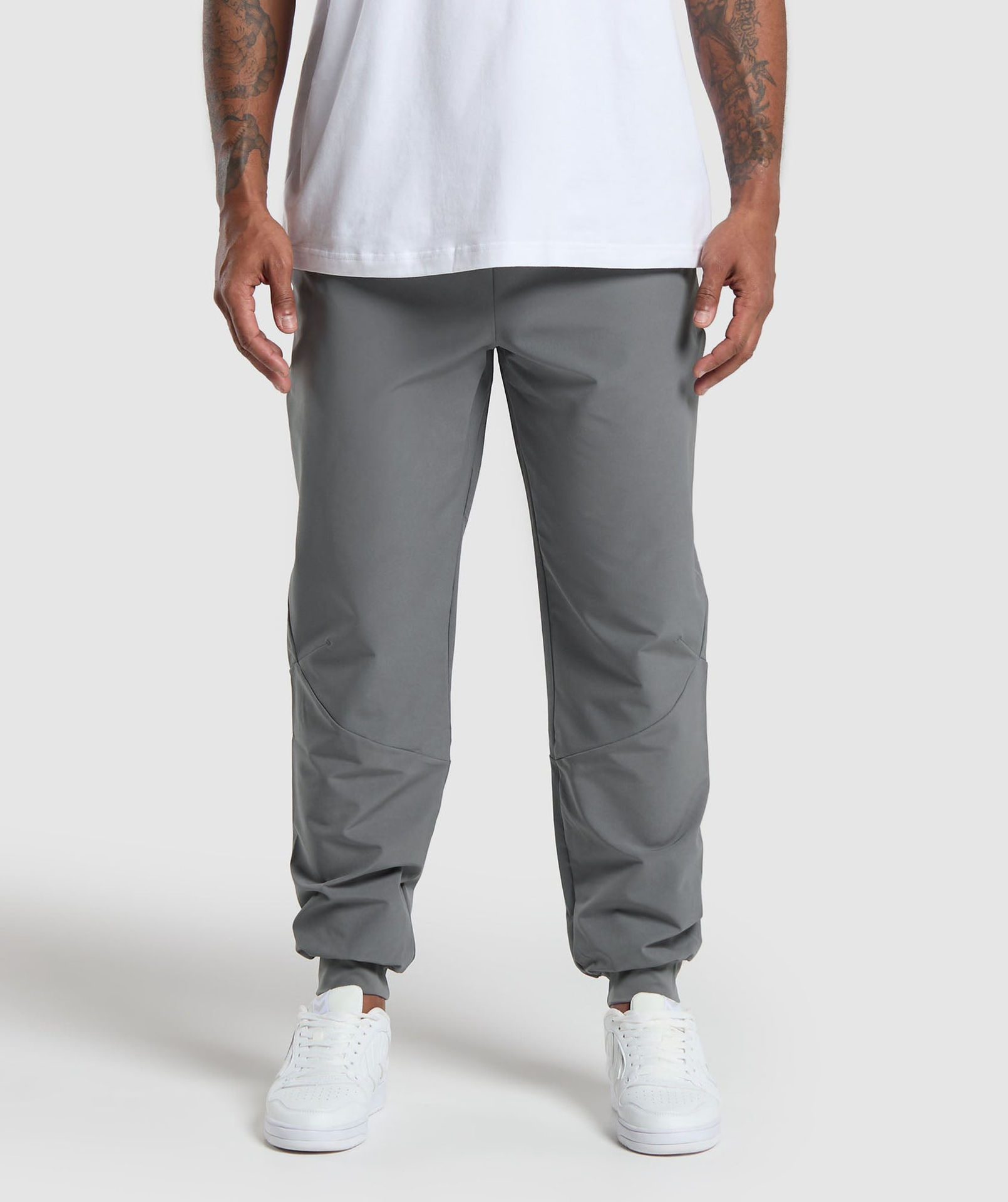 EASE WOVEN JOGGERS