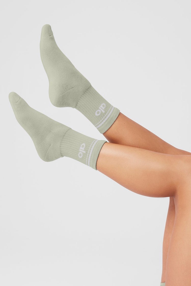 Unisex Half-Crew Throwback Sock