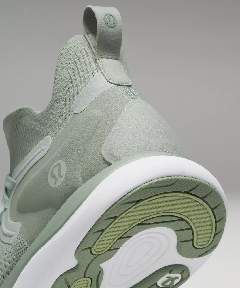 Chargefeel 2 Mid Women's Workout Shoe