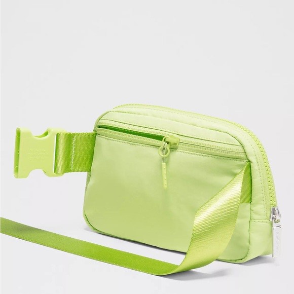 Everywhere Belt Bag 1L