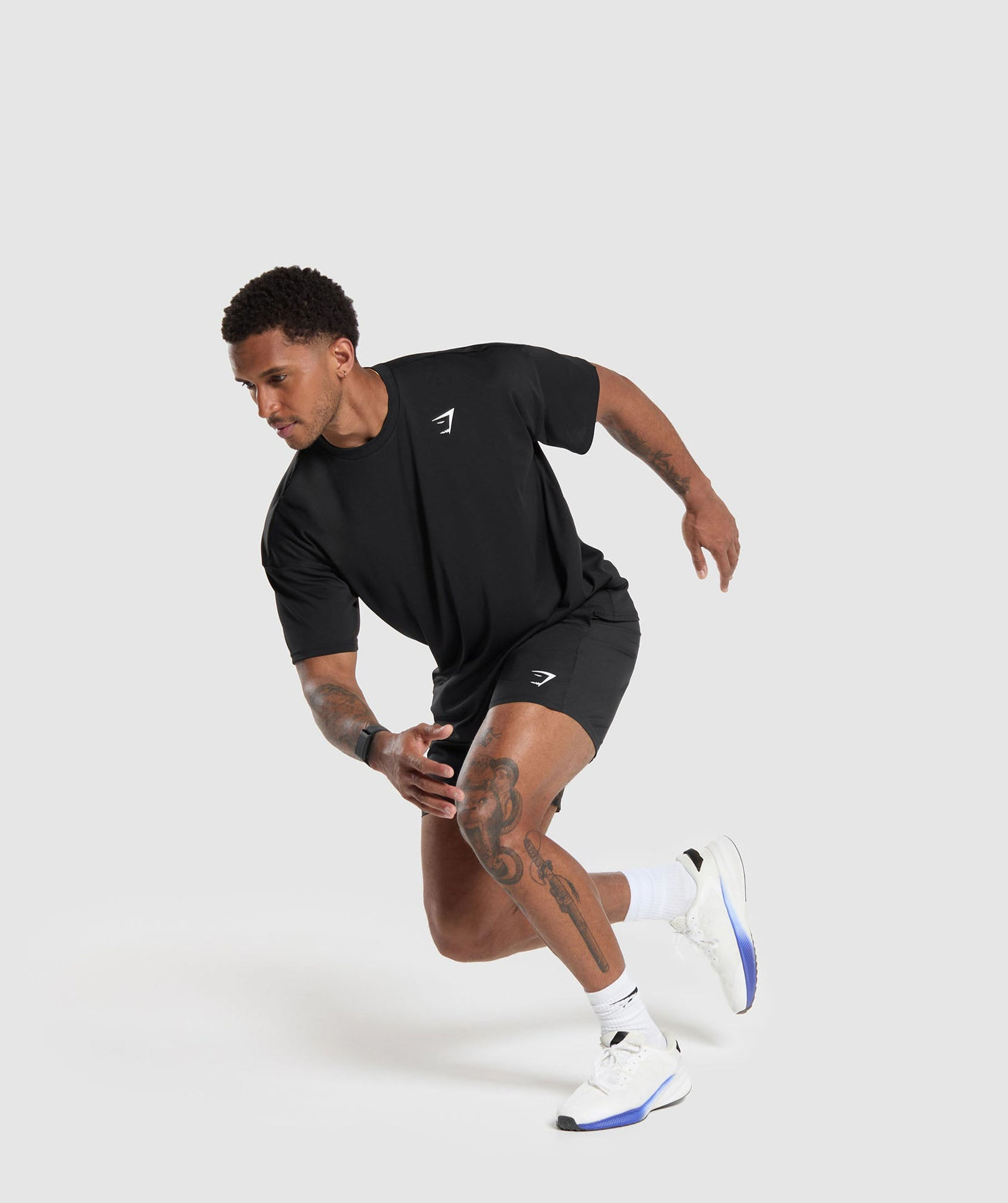 OVERSIZED PERFORMANCE T-SHIRT