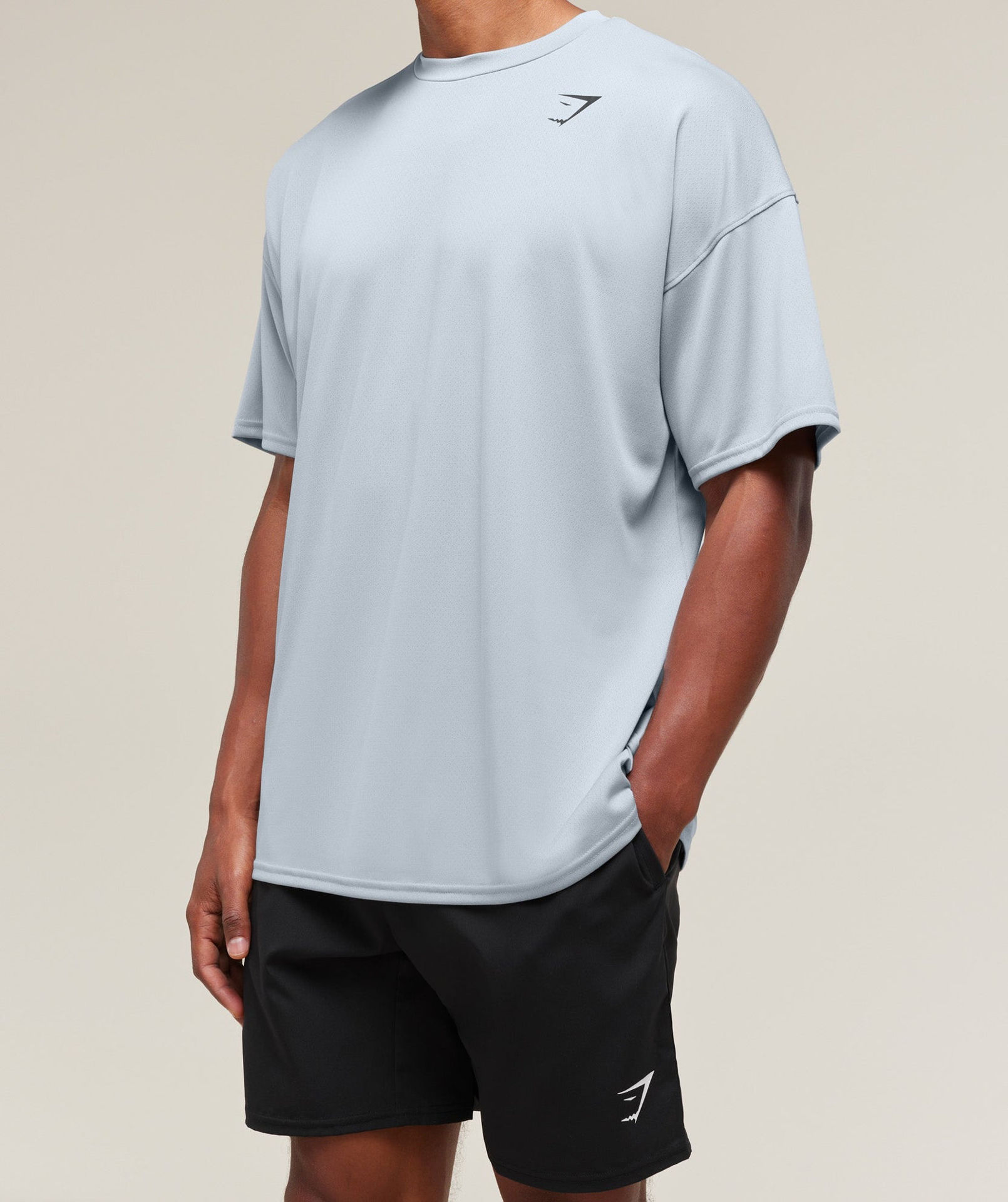 OVERSIZED PERFORMANCE T-SHIRT