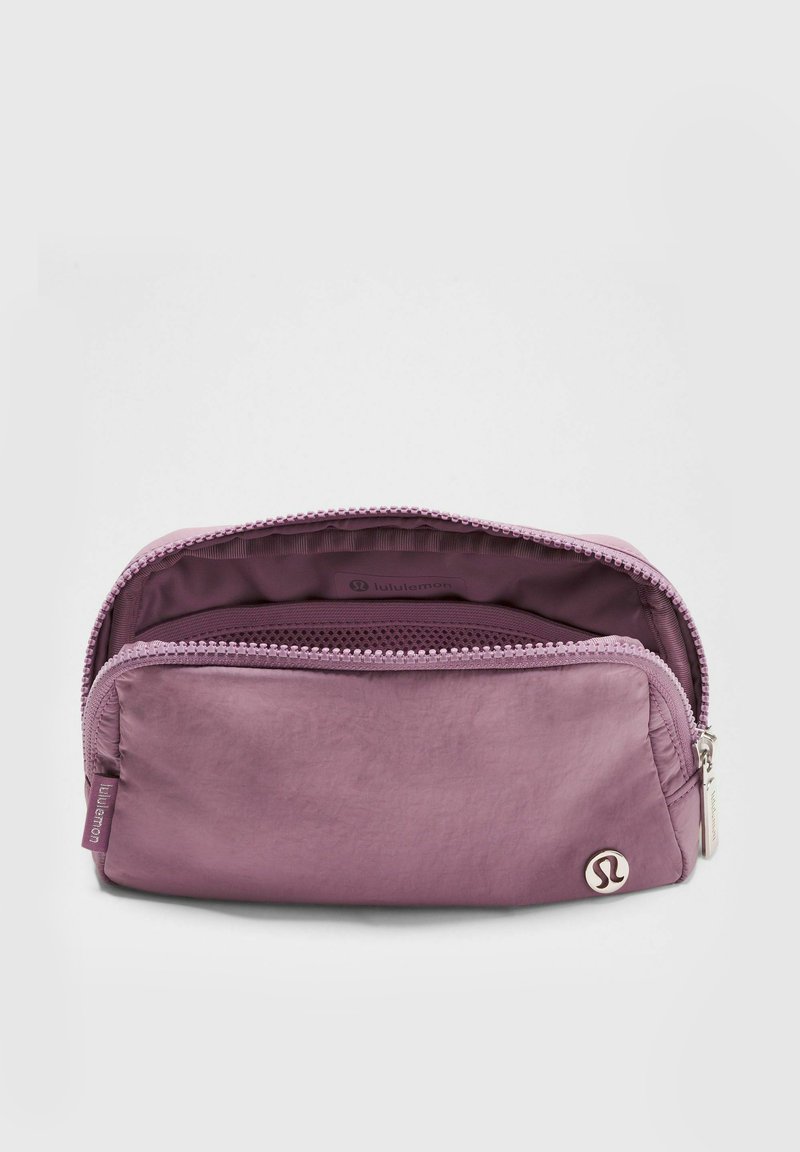 Lululemon Everywhere Belt Bag 1L