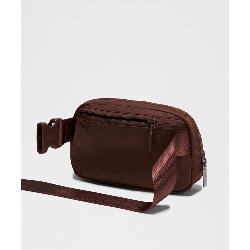 Lululemon Everywhere Belt Bag 1L