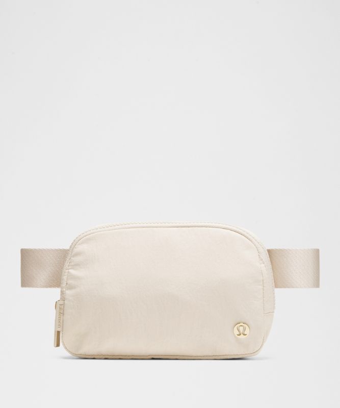 Lululemon Everywhere Belt Bag 1L