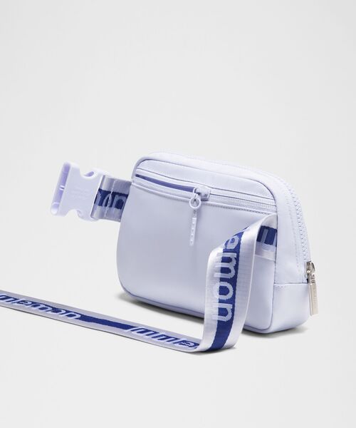 Everywhere Belt Bag 1L Wordmark