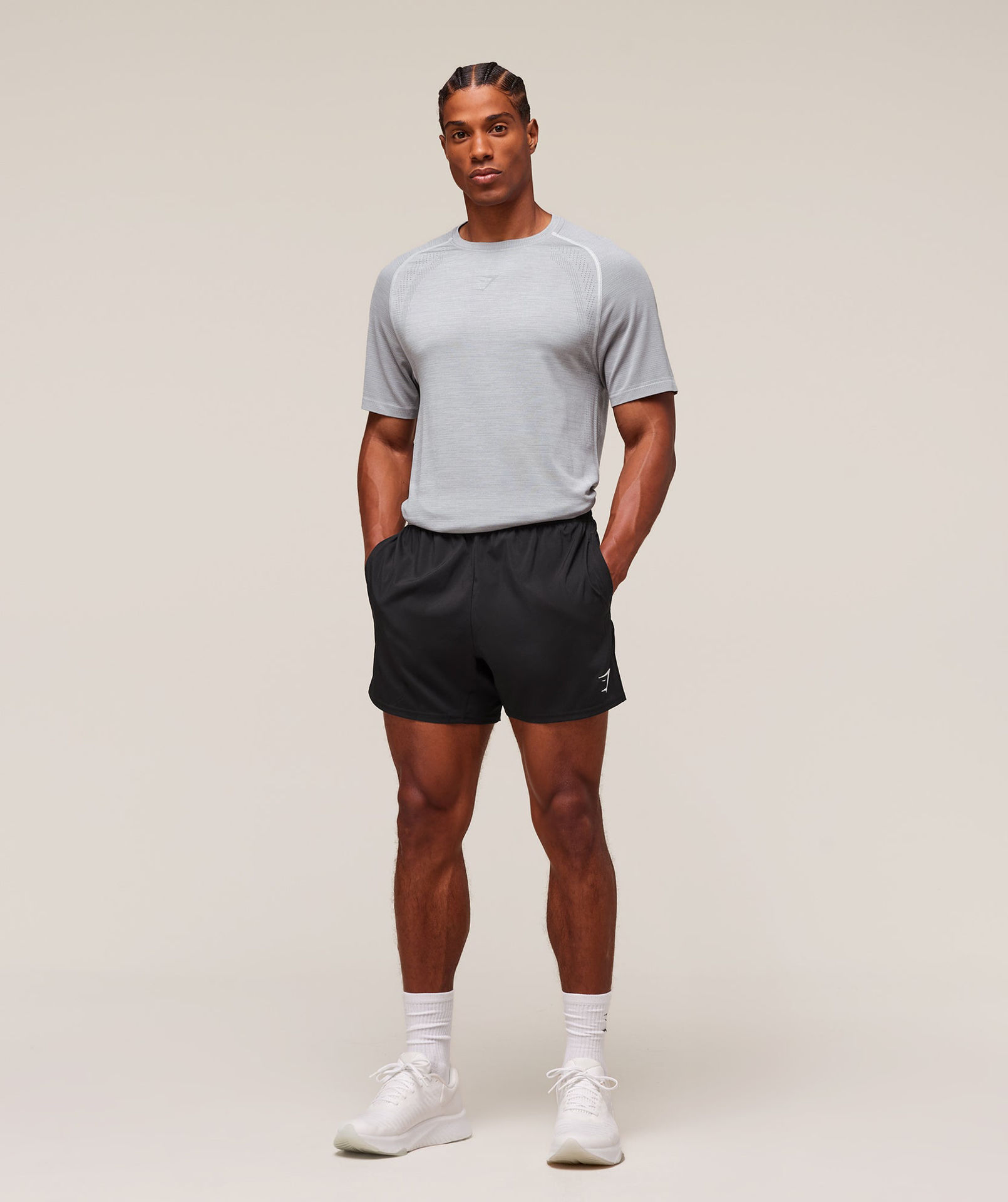 VERSATILE SEAMLESS T-SHIRT