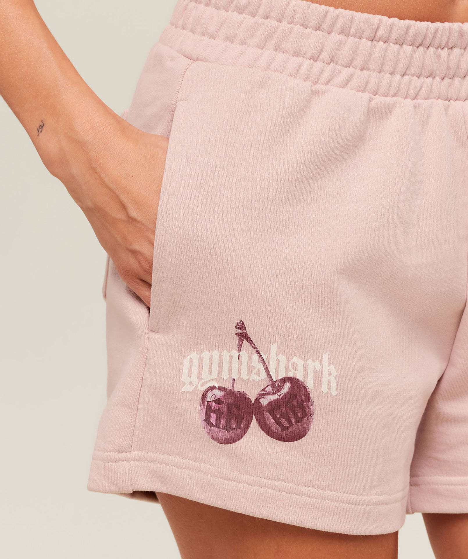CHERRY GRAPHIC OVERSIZED SWEATSHIRT