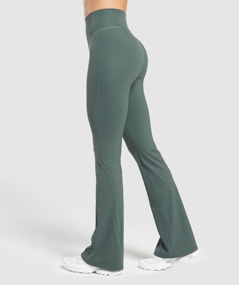 Elevate Flared Leggings 2.0