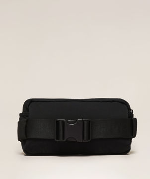 PLEAT SLING BAG
