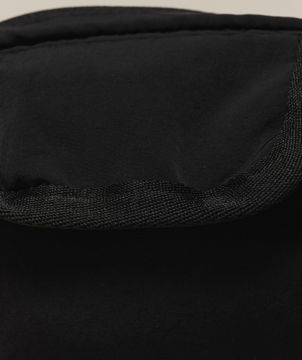 PLEAT SLING BAG