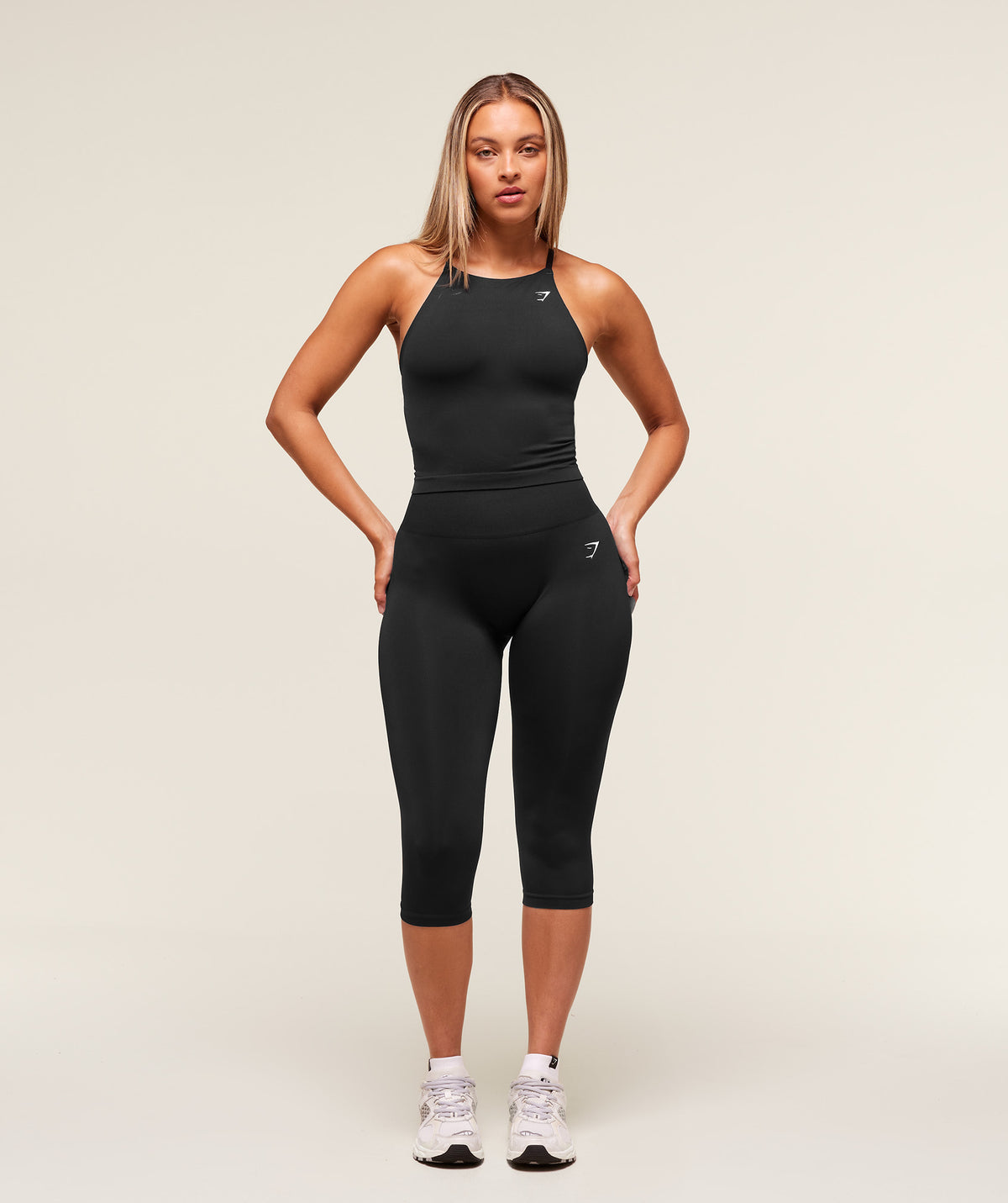 EVERYDAY SEAMLESS CAPRI LEGGINGS