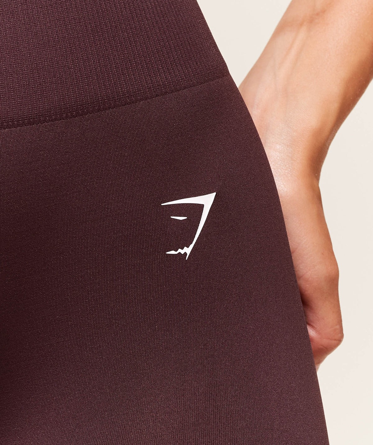 EVERYDAY SEAMLESS CAPRI LEGGINGS