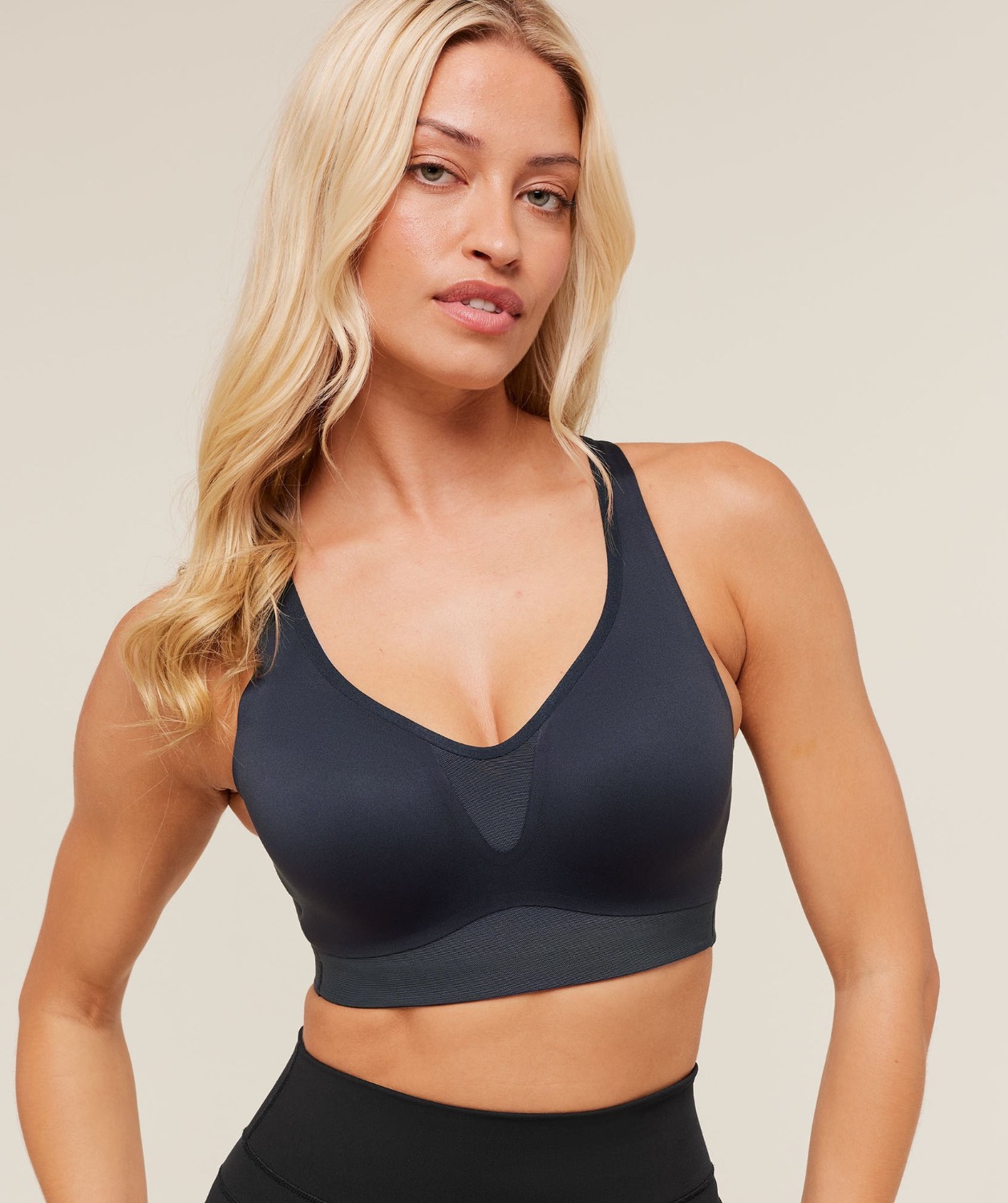 HIGH SUPPORT V-NECK SPORTS BRA