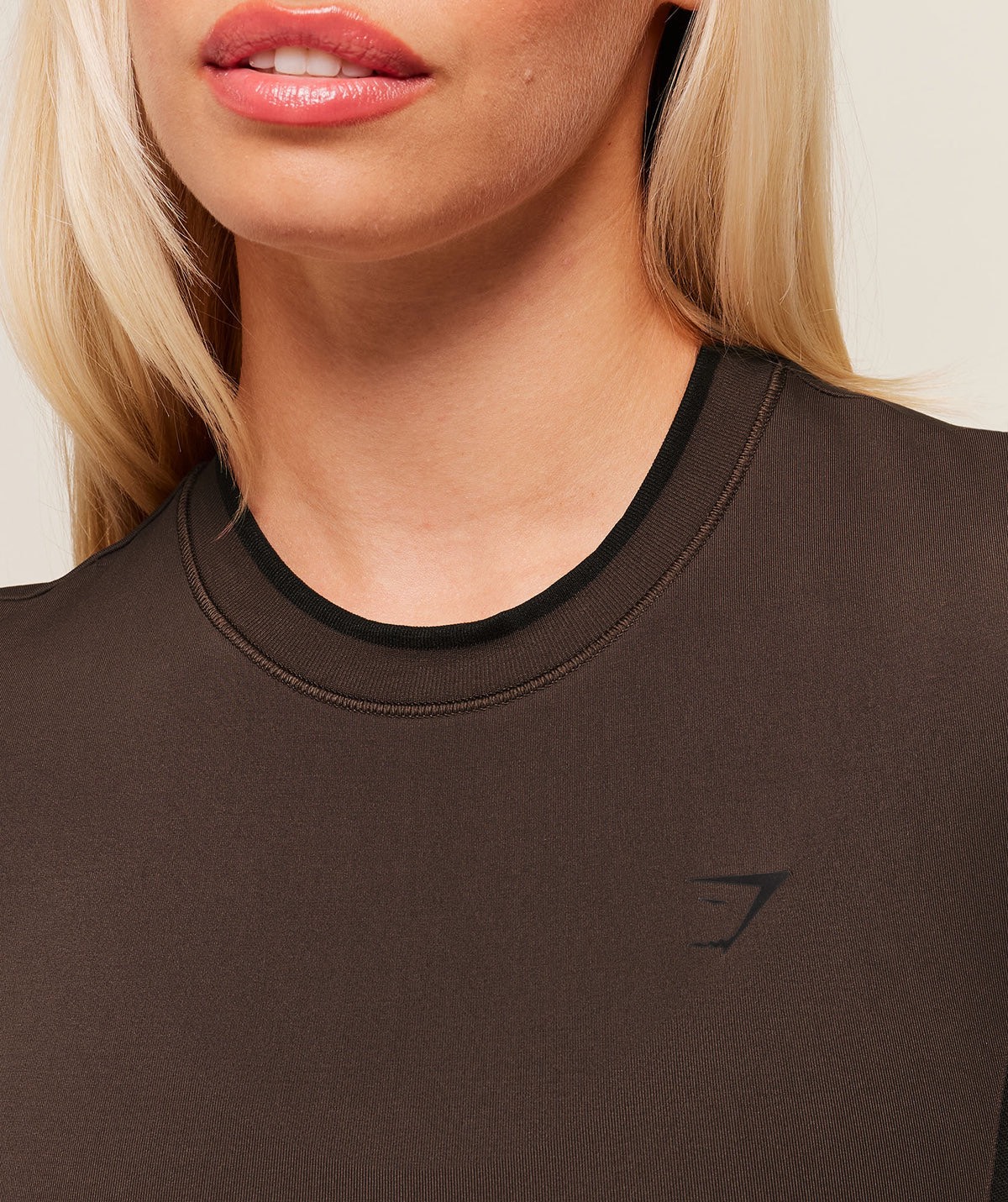 EVERYDAY SEAMLESS CONTRAST TEE